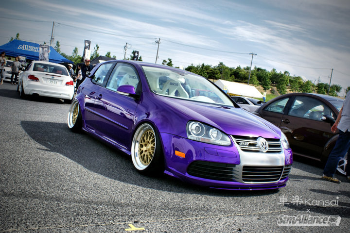 My Personal favorite when it comes to the Golf R32 good damn this is nice